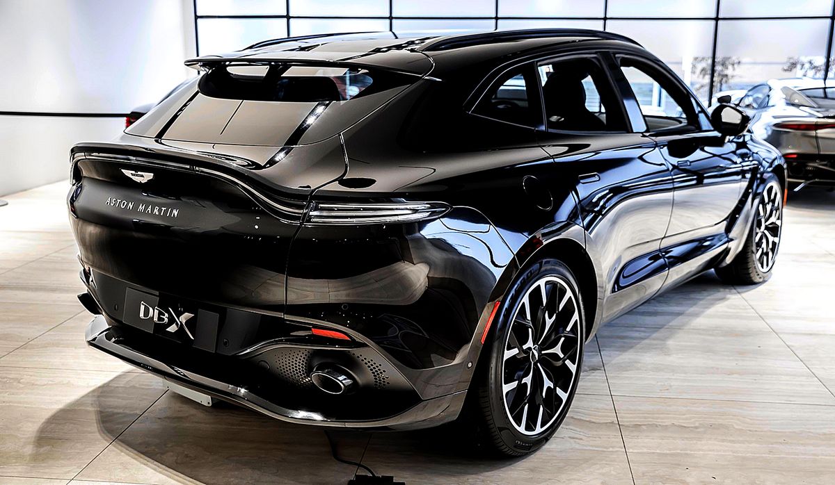 2021 Aston Martin DBX, Twin Turbo V8 Monster
